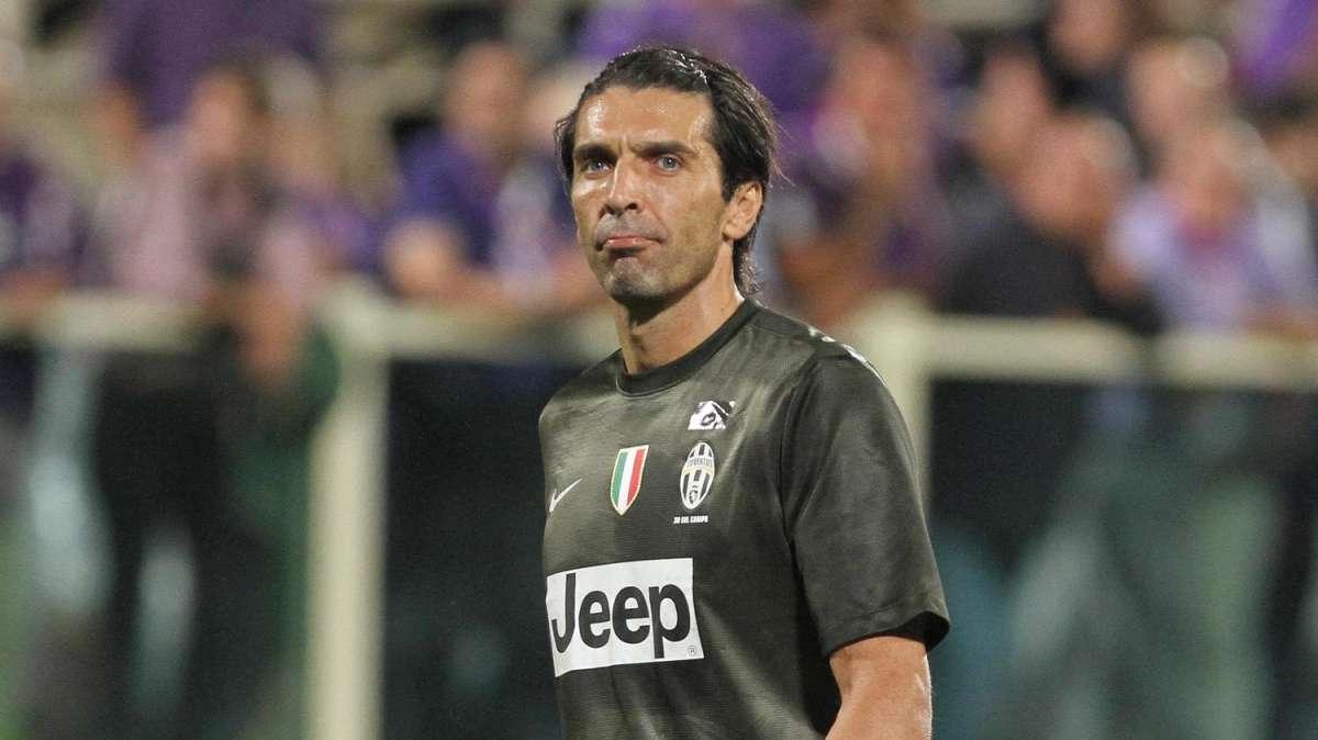 Buffon su Facebook: "Auguri a Francesco! Grandissimo calciatore, bandiera ed amico"