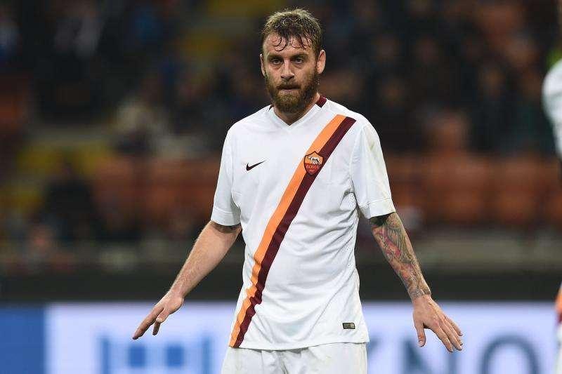 Italia, De Rossi lascia il ritiro della Nazionale