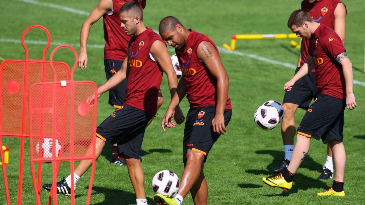 Trigoria: differenziato per Adriano, cori per Riise