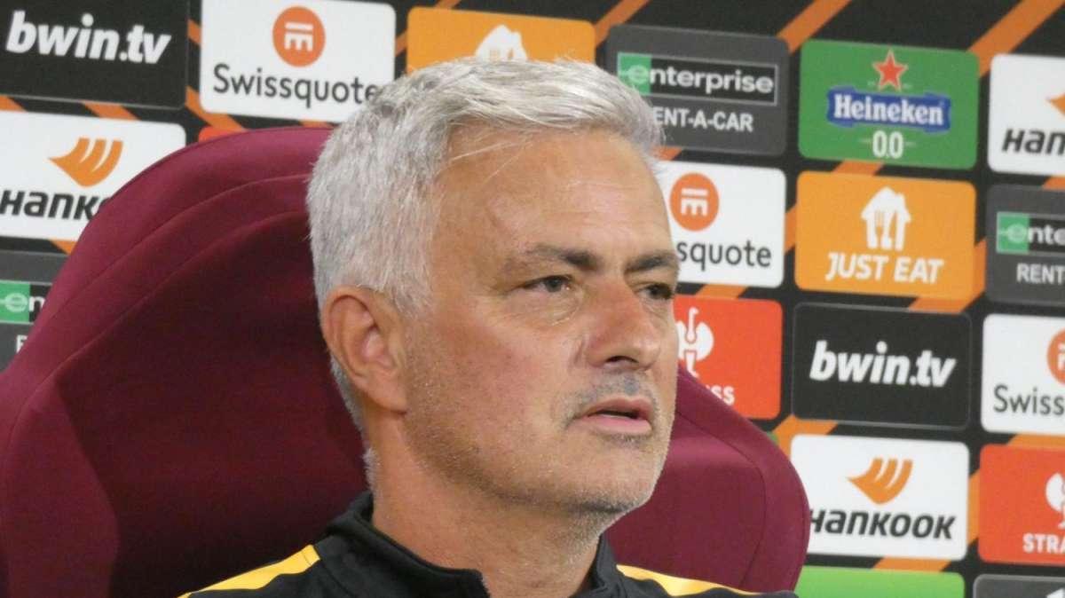 Conferenza Stampa - Mourinho: "Superlega? La mia posizione è la stessa della Roma. Ho detto che voglio restare per chiarire che non ho dubbi. Mancini gioca, Kumbulla non ci sarà. Per Smalling manca tanto". VIDEO!