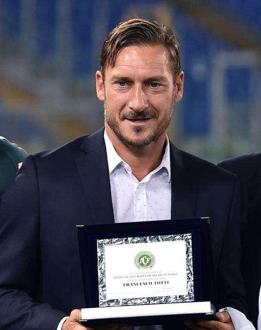 Ambasciatore Azerbaigian: "La fama di Totti è notevole anche nel nostro paese. È un modello"