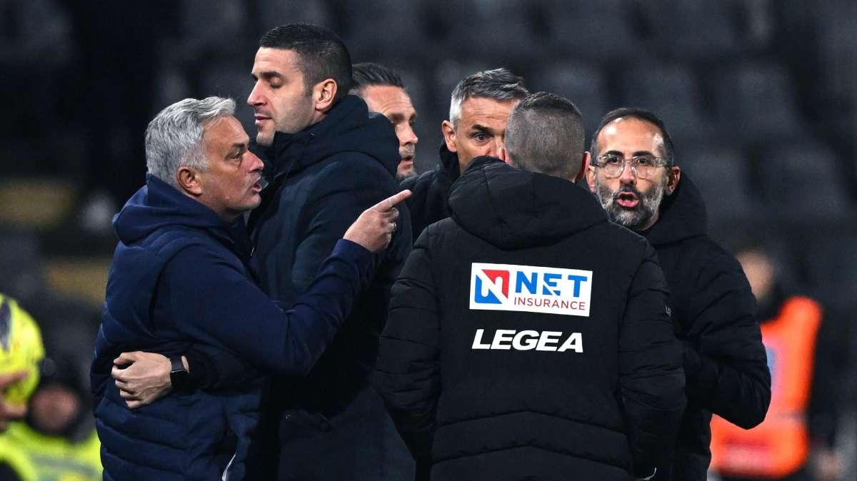 Lo sfogo di Mourinho post Real Madrid-Siviglia, tra attacchi alla dirigenza e all'arbitro