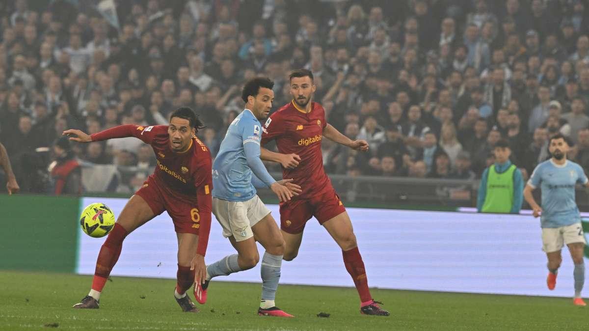 Lazio-Roma 1-0 - Da Zero a Dieci - Mourinho come Luis Enrique, i quattro indisponibili alla ripresa e il rallentamento Champions