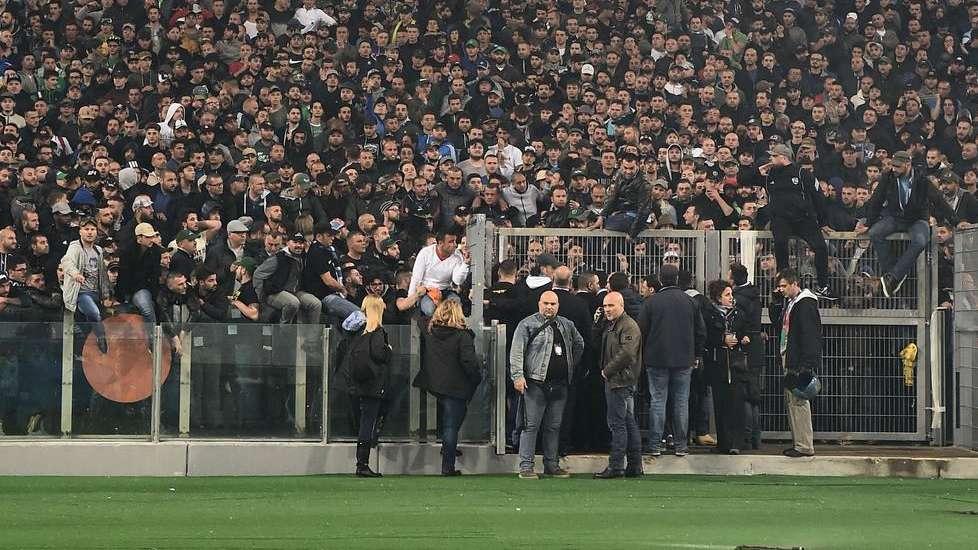 La madre del tifoso colpito: "Ho perdonato chi ha sparato"