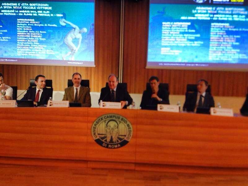 Garcia: "L'anno prossimo obiettivo scudetto". De Sanctis: "Operazione al gomito? Vedremo. Codice etico? Attuabile senza pubblicizzarlo". FOTO!