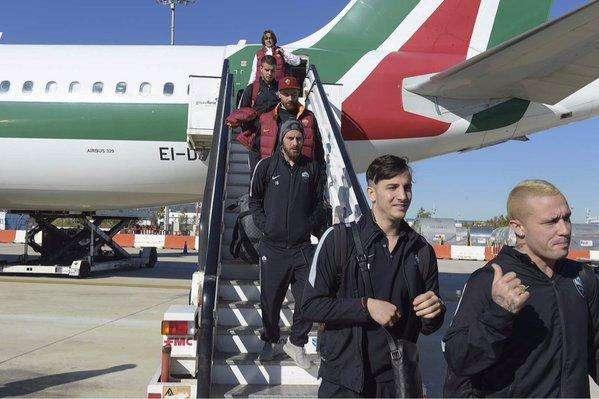 Twitter AS Roma - Roma arrivata a Barcellona. FOTO!