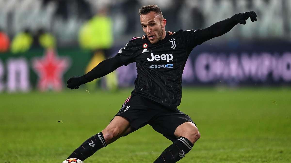 Juventus, dall'Inghilterra: l'Arsenal pronto al nuovo assalto estivo per il brasiliano Arthur