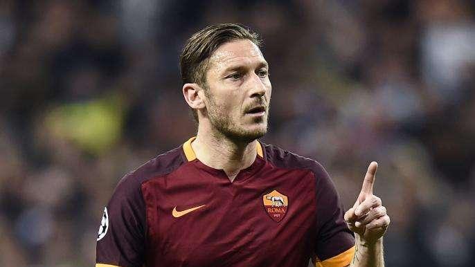 Totti querela Il Foglio per l'articolo sui nomi dei figli