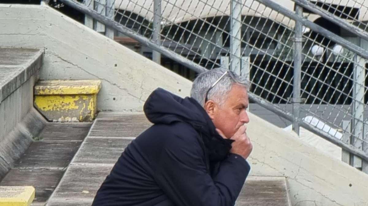 VG - Mourinho assiste alla gara della Primavera. FOTO!
