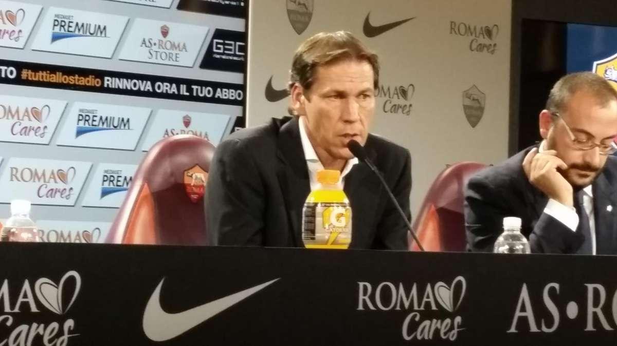 TRIGORIA - Garcia: "Non ci sarà una Roma uno e una Roma due. Maicon? Disponibile per giocare"