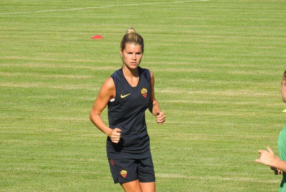 Roma Femminile, Hegerberg: "Io e mia sorella siamo tifose della Roma da piccole. Ho grandi ambizioni, voglio sempre vincere". VIDEO!
