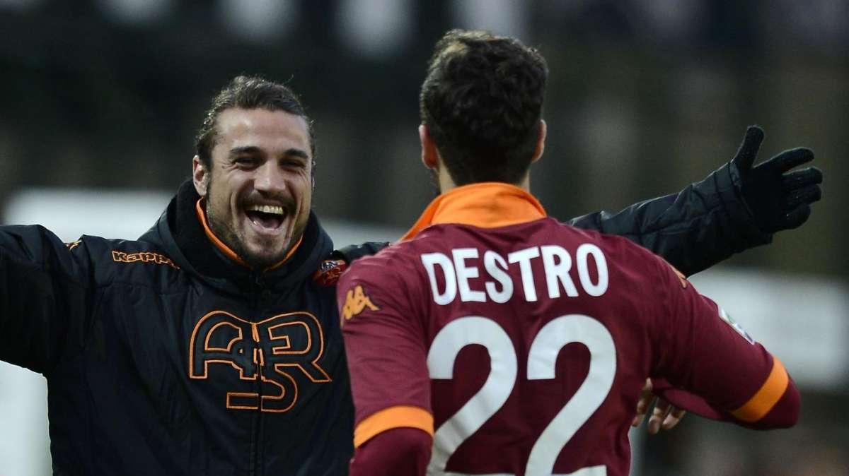 Osvaldo e Destro attori in una sitcom universitaria. VIDEO!