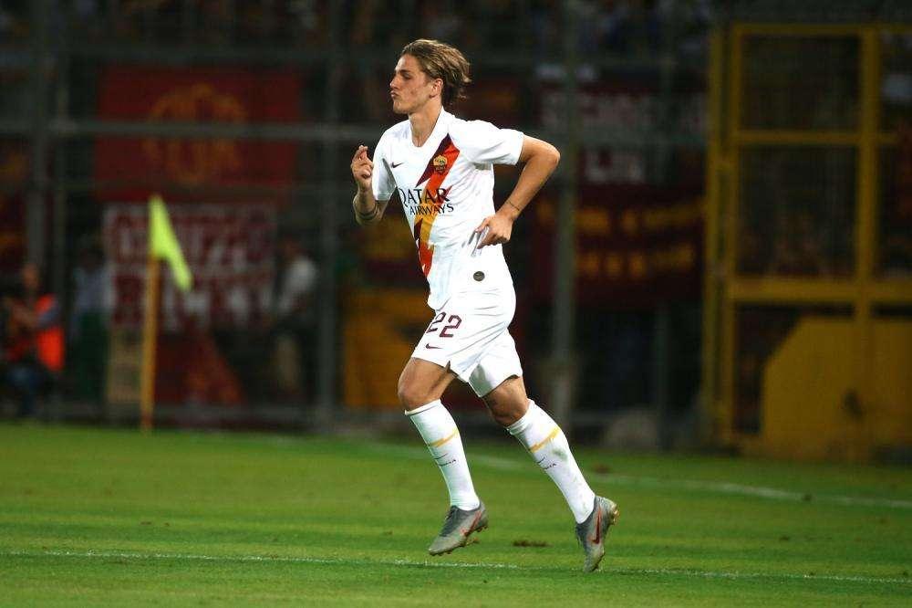 Zaniolo: "Se dovessi lasciare la Roma sarei molto triste. Fonseca grande mister". Mkhitaryan: "Sono molto orgoglioso di essere alla Roma"