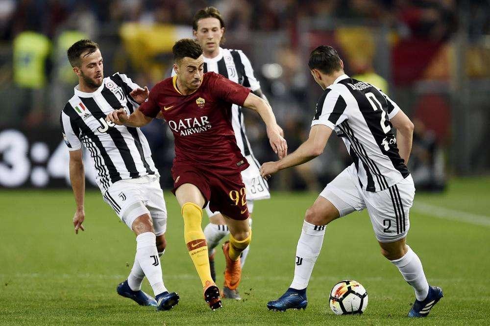 Roma-Juventus 0-0 - Reti inviolate all'Olimpico e festa scudetto degli ospiti. Nainggolan espulso nella ripresa. FOTO! VIDEO!