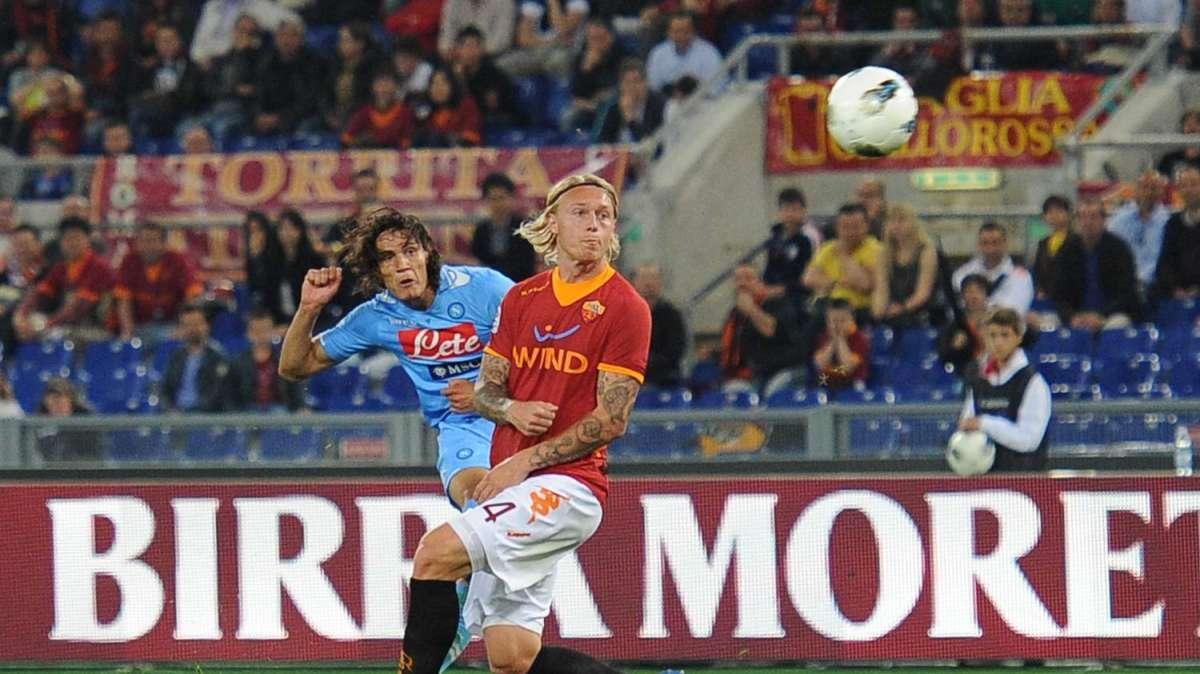 Roma-Napoli 2-2 - Termina il match, i giallorossi bloccano gli azzurri. Totti a fine gara sotto la Sud. FOTO!
