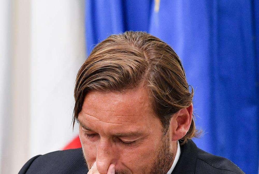 Lutto in casa Totti, è morto papà Enzo: aveva contratto il COVID-19