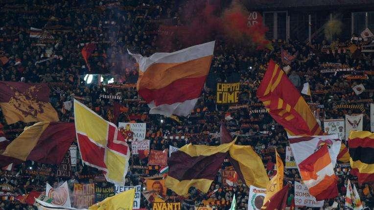 LA VOCE DELLA SERA - Trigoria, differenziato per chi ha giocato a Charkiv. Roma-Milan, arbitra Mazzoleni. Totti: "Salah è uno dei migliori al mondo"
