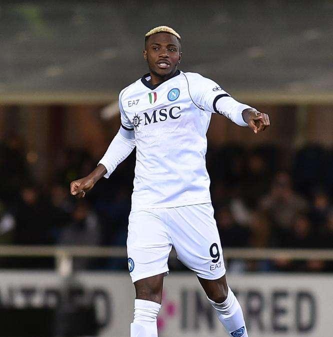 Napoli, Osimhen furioso per il ko con il Frosinone: lamentele con panchina azzurra