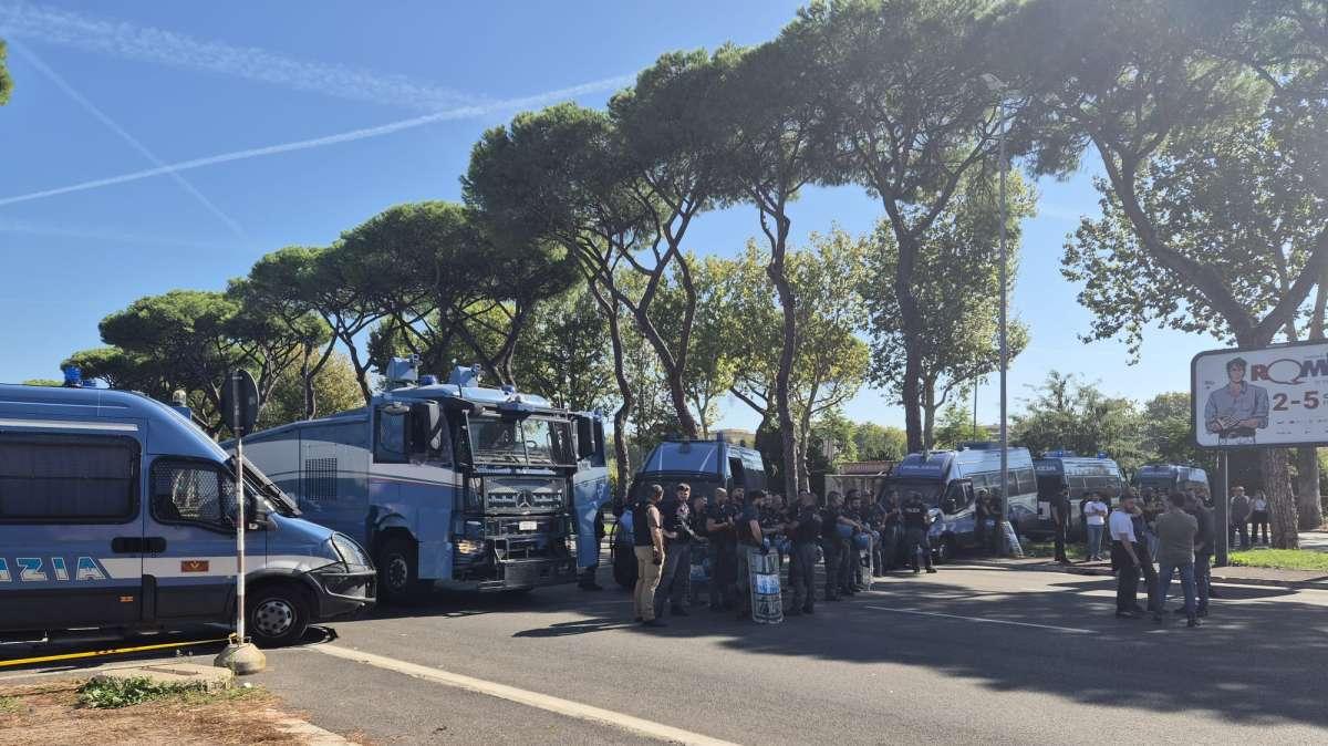 Scontri Nizza-Roma - Rilasciati 89 tifosi romanisti, gli altri a processo