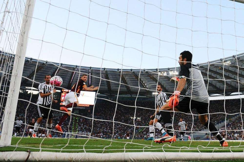 Dzeko sfida il tabù Juventus, il mercato e il numero 8