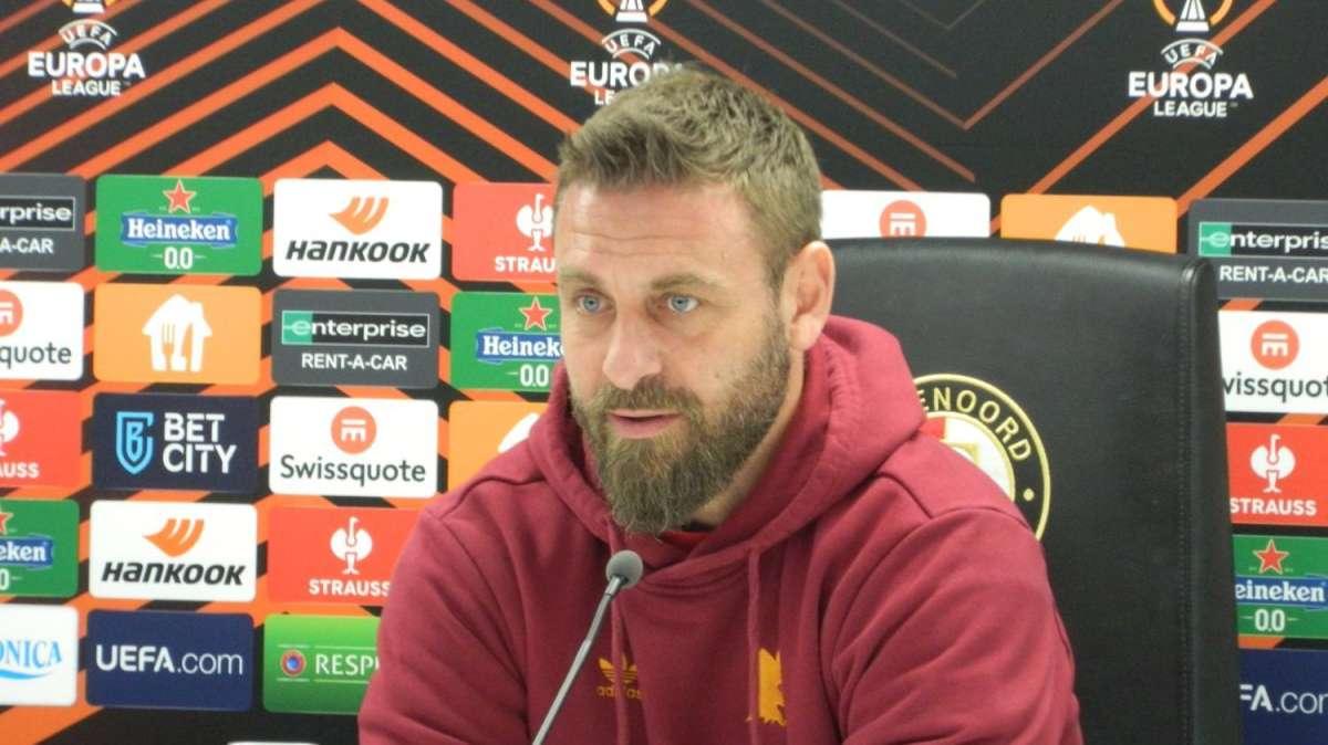 Conferenza stampa - De Rossi: "Prendere esempio da quanto fatto con Mou in Europa. Pellegrini è un esempio, ci capiamo. Cristante sta bene"