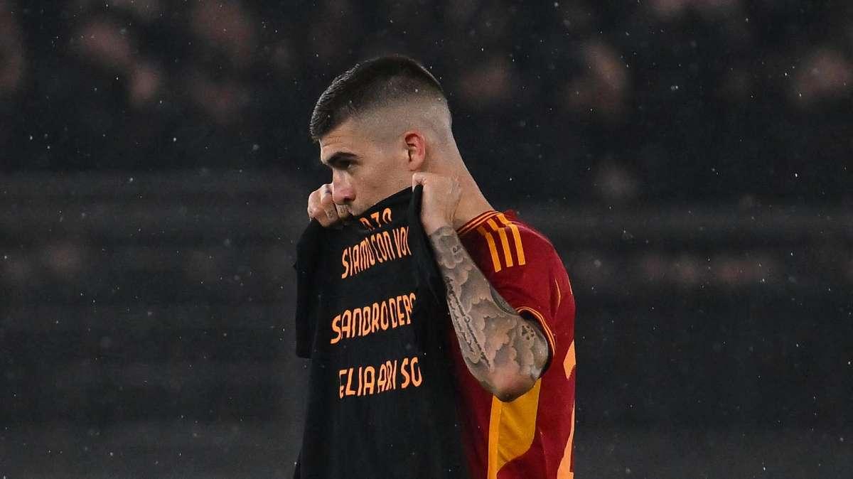 Roma-Milan, Mancini segna e dedica il gol a Mattia Giani. Difensore visibilmente commosso. FOTO!