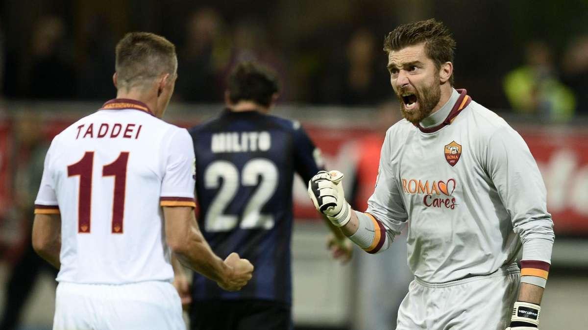 Gli occhi spiritati di De Sanctis, istantanea di una Roma che vola