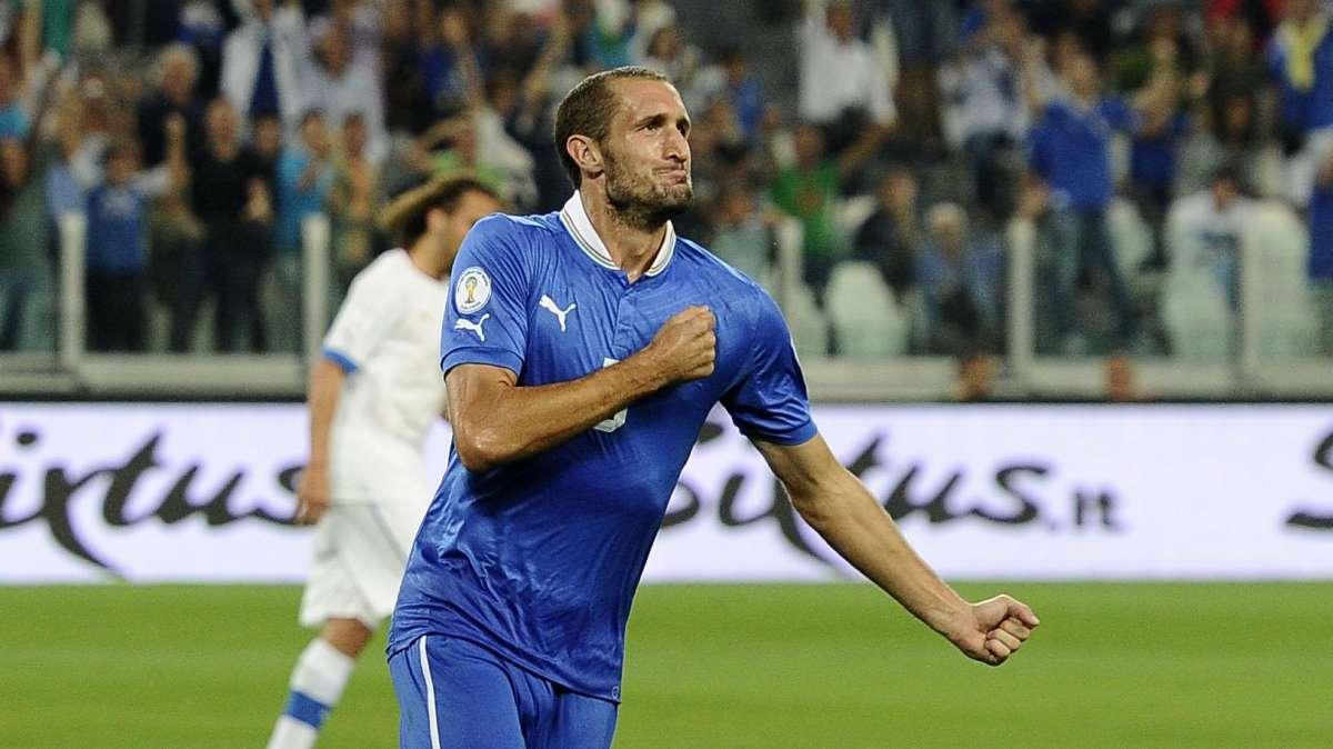 Chiellini: "Emozionante veder giocare la Roma, Totti in queste condizioni ci può dare una grande mano"