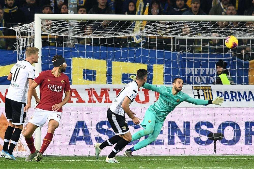 LA VOCE DELLA SERA - Parma-Roma 2-0, giallorossi stanchi e spenti. Fonseca: "Siamo stanchi". Problema al flessore per Spinazzola. La Primavera pareggia 3-3 contro l'Atalanta