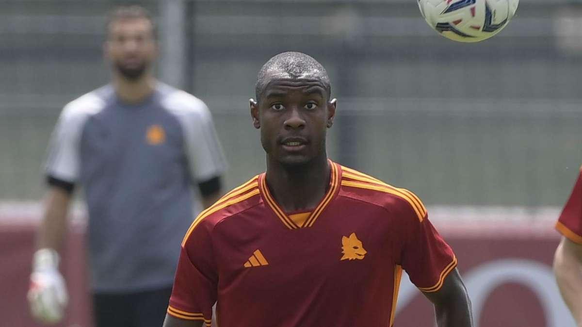 La Roma si complimenta con Ndicka per la vittoria in Coppa d'Africa
