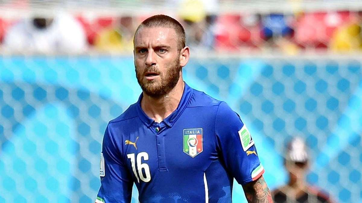 LA VOCE DELLA SERA - Problema al polpaccio per De Rossi