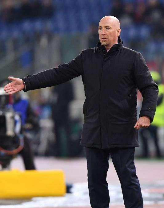 Chievo, Maran: "Giocheremo una partita coraggiosa senza porci limiti. Totti è una bandiera"