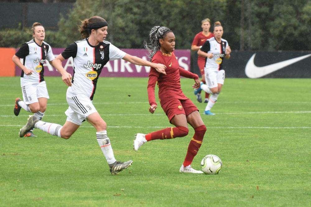 Roma Femminile, Thomas: "Roma un nuovo punto di partenza. Spero in un bel 2020 con la maglia giallorossa"