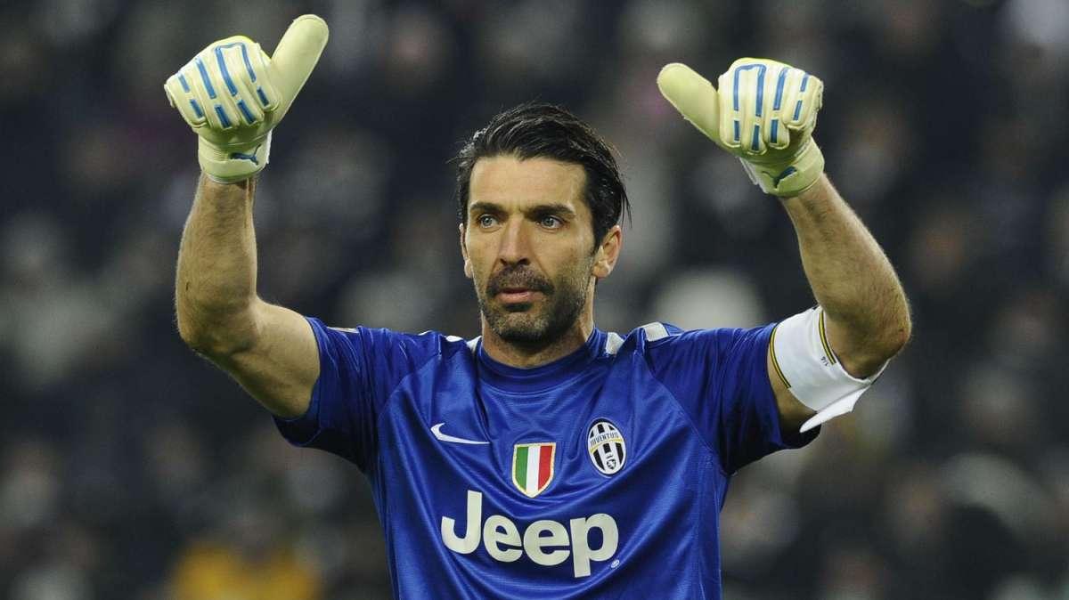 Juventus, Buffon: "Scudetto? Sarà corsa a due con la Roma. È una squadra che ci preoccupa"