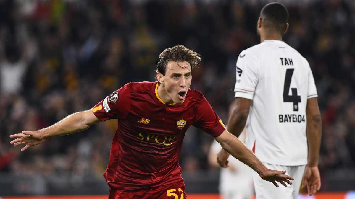 Accadde oggi - Bove decide il primo round con il Bayer. Papà Gerson: «Mio figlio costretto a fare l'esterno per marcare Higuain». Totti: «Balotelli mi disse "Ah nonne', sei finito"»