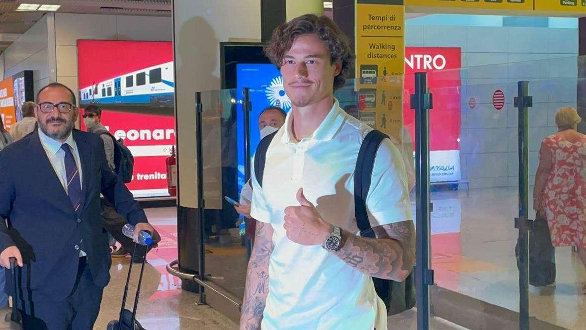 FIUMICINO - Svilar atterrato a Roma. Depositato il contratto in Lega. FOTO! VIDEO!