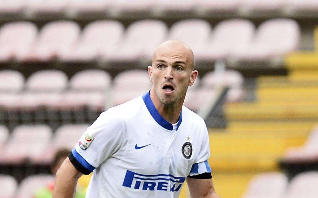 Inter, Cambiasso: "Giù il cappello di fronte alla Roma, hanno giocato bene"