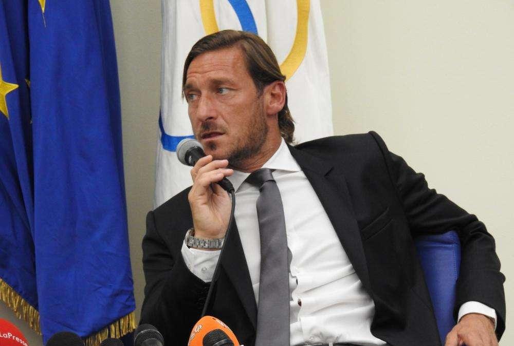 CONI - Totti: "Lascio la Roma, non mi hanno fatto decidere nulla, non resto a fare lo stupido. Potrei tornare con un'altra proprietà". VIDEO! FOTO!
