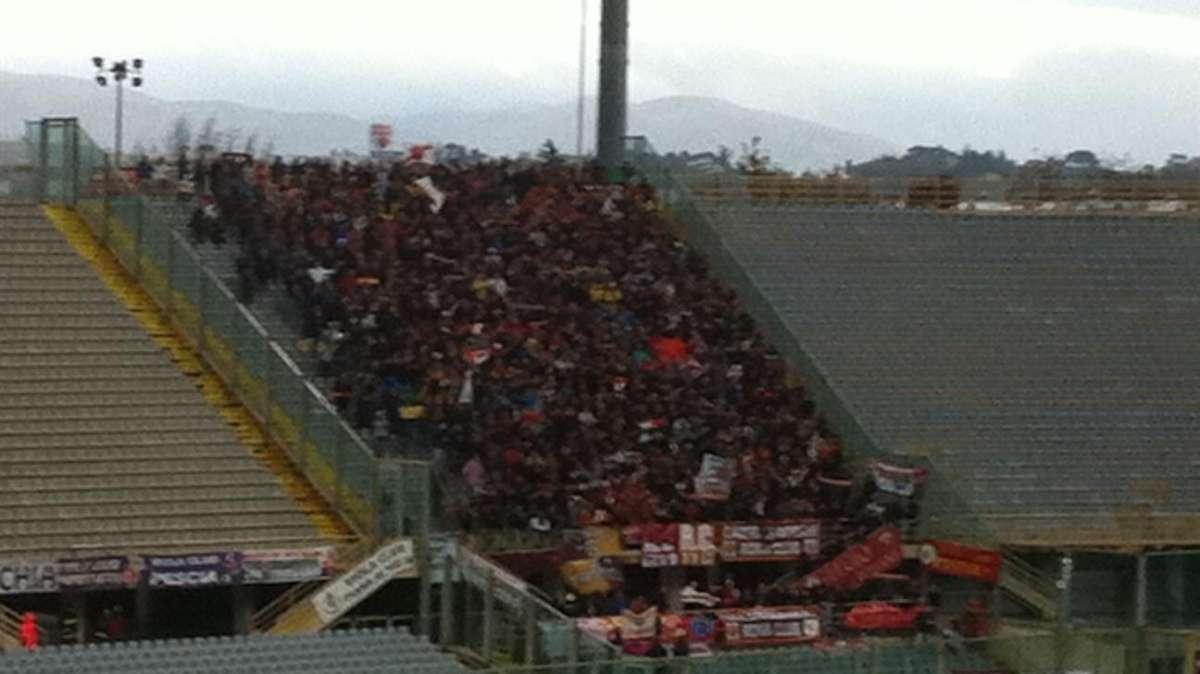 FIORENTINA-ROMA 3-0: Rossi conquista la prima vittoria con i viola. La Roma chiude il match in otto. FOTO