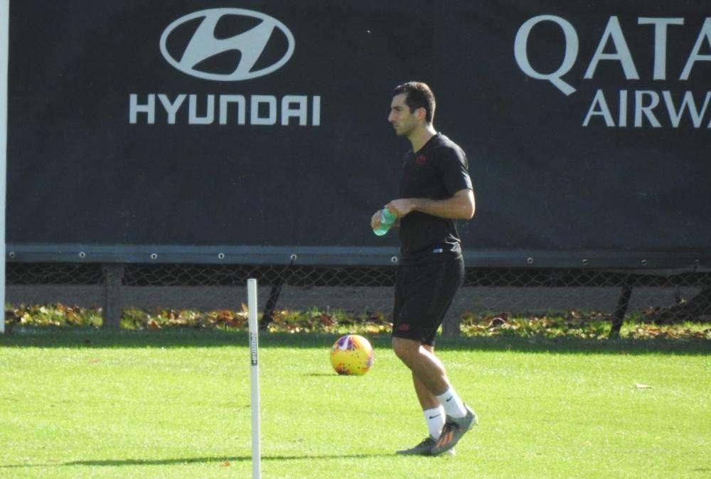 TRIGORIA - Differenziato sul campo per Mkhitaryan. FOTO!
