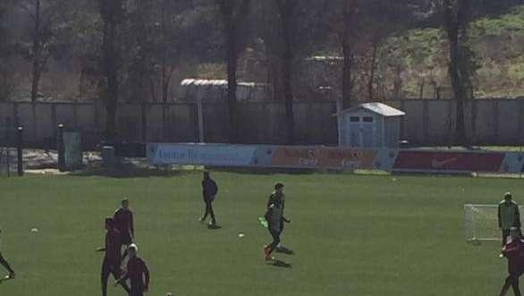 TRIGORIA - Si conclude la rifinitura, differenziato per Iturbe. Totti e Pjanic in gruppo, personalizzato per Maicon. FOTO! VIDEO!