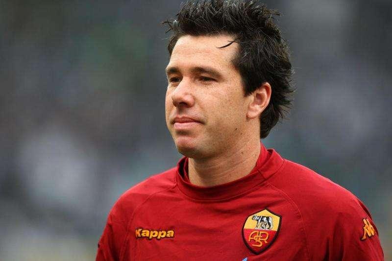 Facebook, Doni: "A Lione la più bella partita di tutte, quanto mi manca Roma"