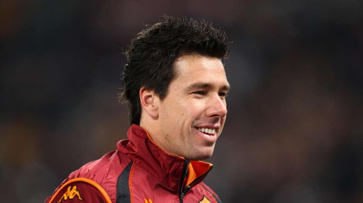 Trigoria: Pizarro in gruppo, Doni provato a centrocampo!