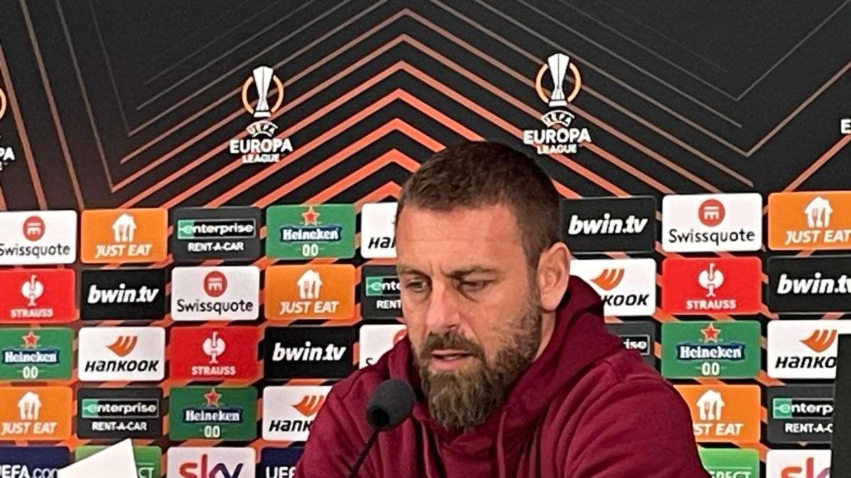 Oggi alle 10:00 la conferenza stampa di De Rossi
