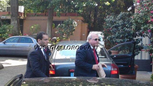 Ecco chi gestisce la comunicazione di DiBenedetto, tutto sulla Open Gate Italia!