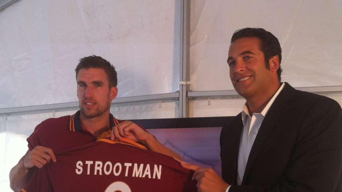 Strootman: "La Roma è un club di livello mondiale, la scelta è stata facile". Zanzi: "Ringraziamo Aldair per la maglia numero 6". FOTO!
