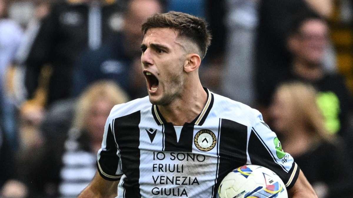 Calciomercato Roma - Lucca è il primo nome per l'attacco. Si pensa anche a Bonny e Raspadori