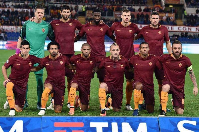 Roma-Viktoria Plzen, i convocati di Spalletti: out Totti ed El Shaarawy, c'è Vermaelen