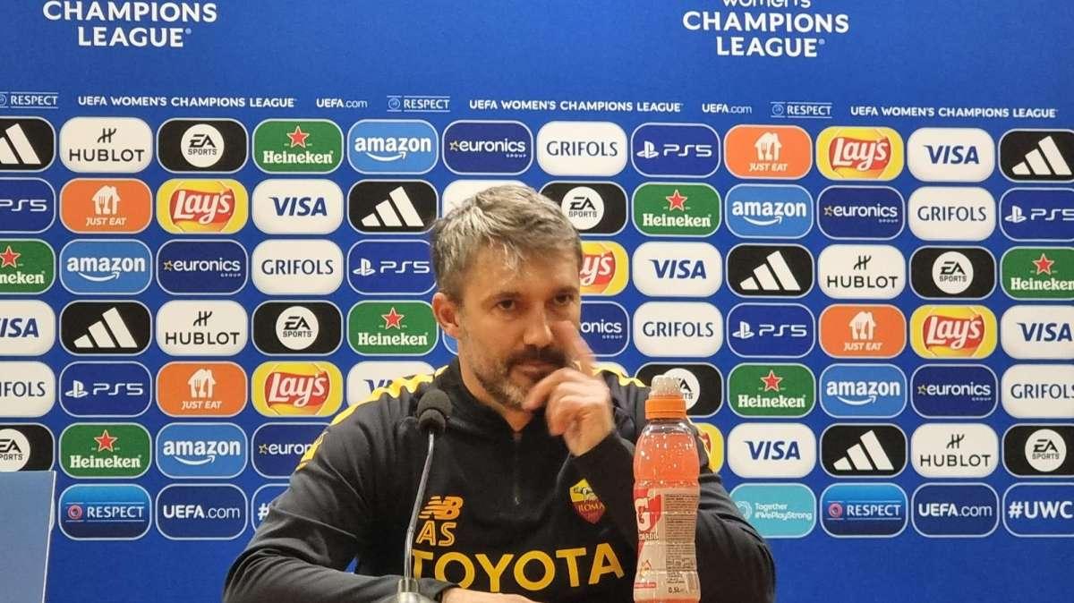 OLIMPICO - Spugna: "Giocare all'Olimpico davanti a 35.000 persone è una conquista, ma il focus è in campo. Il Barcellona ha numeri pazzeschi, vedremo che succederà. Non dobbiamo avere timore"