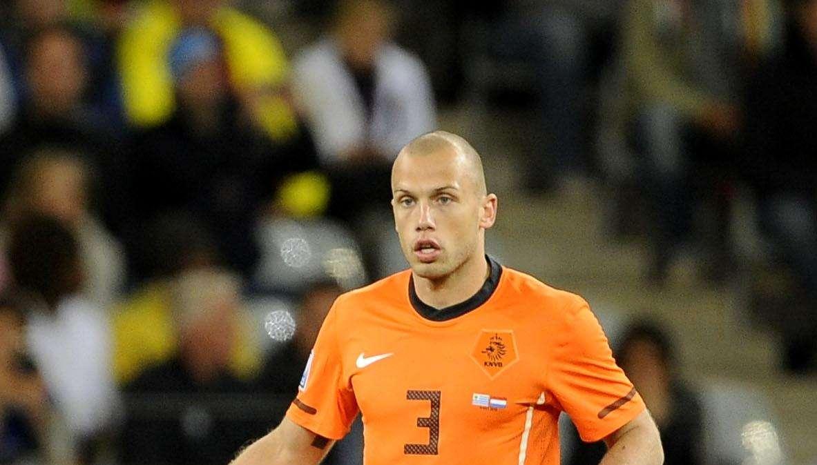 Pedullà: "Galatasaray e Norwich ancora in corsa per Heitinga. La Roma si è defilata"